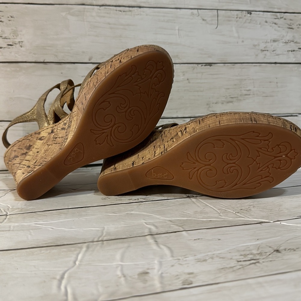 Beautiful BOC Wedges - Picture 5 of 5